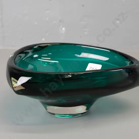 dark blue/green rounded triangular art glass bowl W230