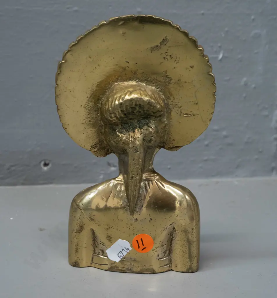 heavy polished solid cast brass Thai style bust - no marks on base. H-170 Image 1++