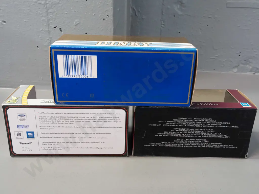 3 die-cast cars in boxes: Matchbox "Dinky Collection" Studebaker Golden Hawk & 2 "Road Signature" - 1958 Studebaker Image 1++