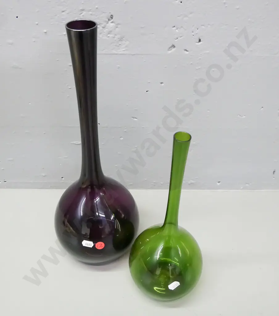 two art glass bottle vases, smaller green, larger amethyst. Larger vase H-400 D-140 Image 1++