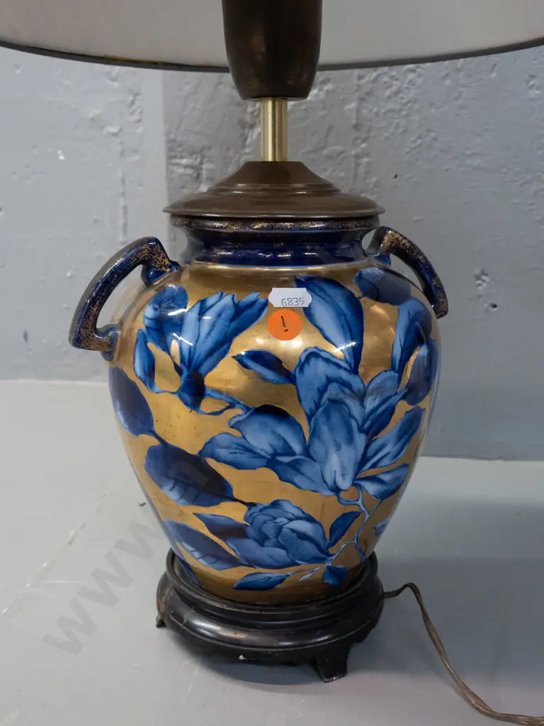 table lamp with porcelain base made from blue iris pattern vase with heavy gilt-finish body, on plastic or composite Image 1++