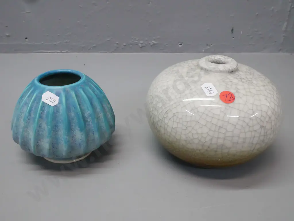 2x ceramics: squat sphere vase, Danny Moorwood, shino glaze. Ribbed/fluted vase, indecipherable mark, turquoise glaze. Image 1++