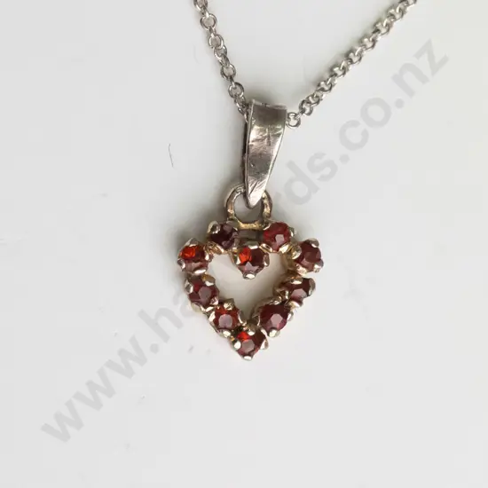 silver heart necklace with garnets chain stamped 925