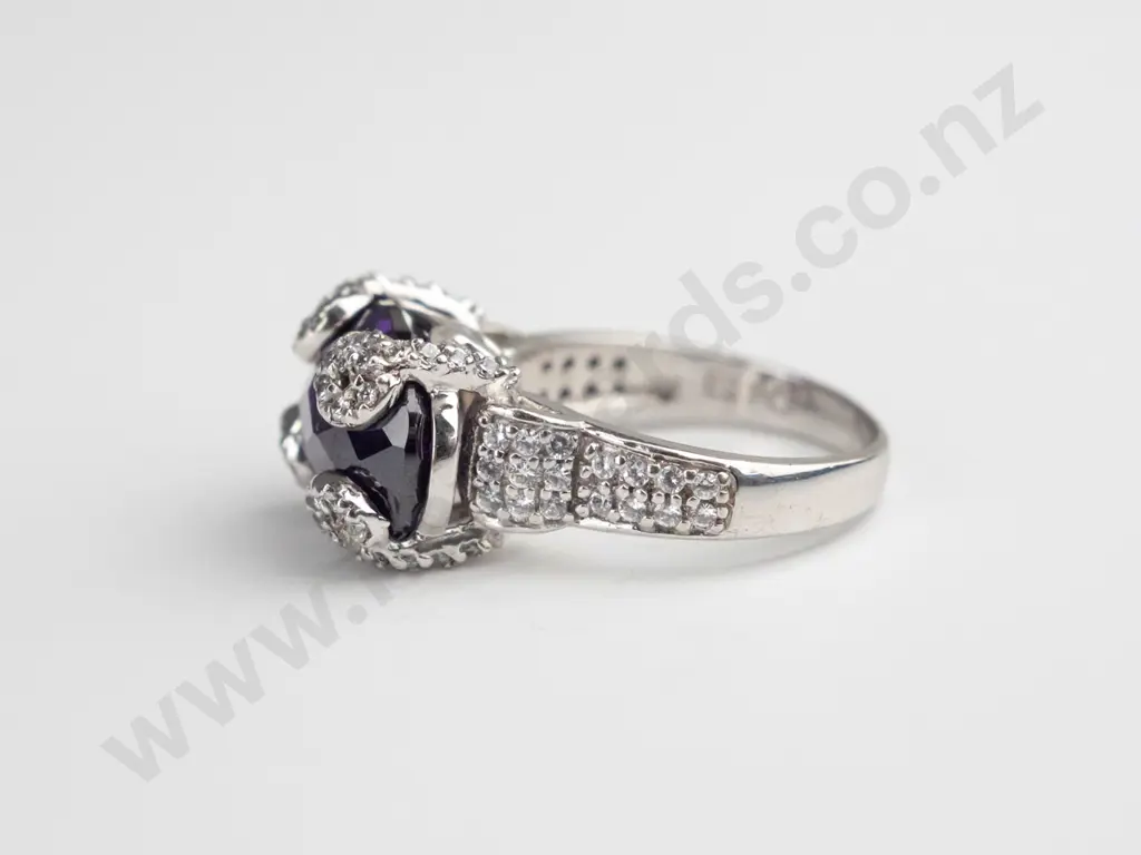 sterling silver cz & purple stone ring stamped 925 Image 1++