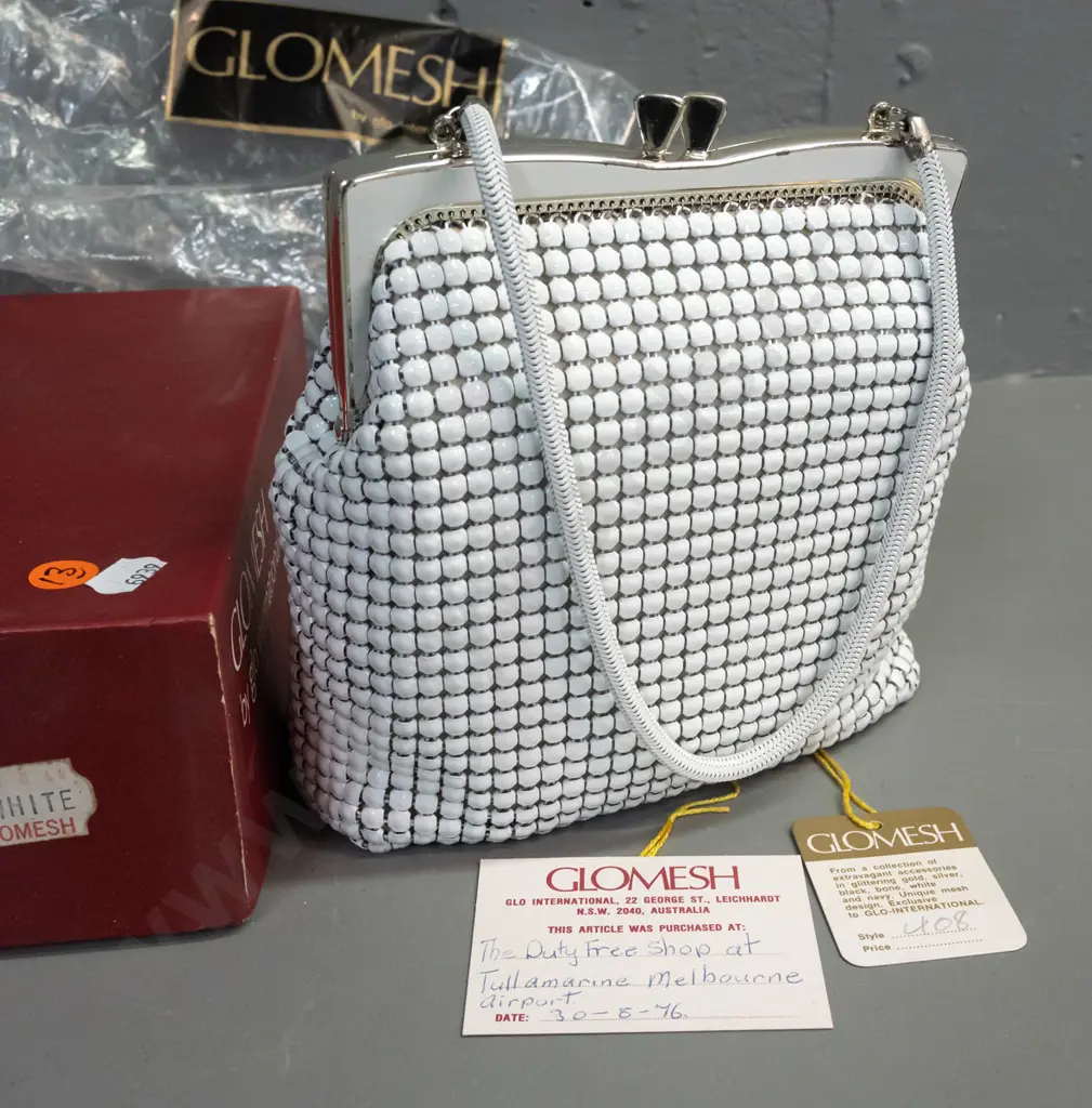 2 retro Australian Glomesh purses in original boxes - larger white and smaller coppery-gold tone. Larger box 220x190 Image 1++
