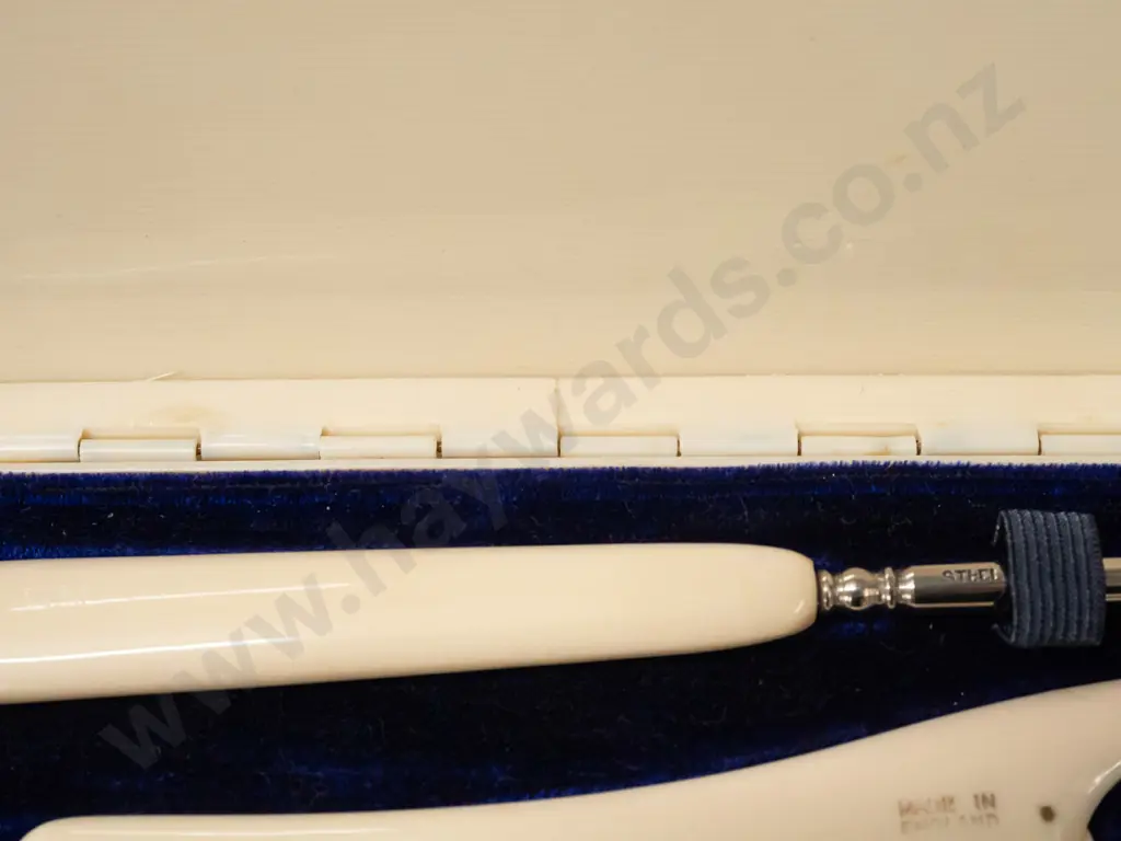 vintage English ivorine dressing table set - shoe horn, button hook and glove stretcher in hinged lid box - small crack Image 1++