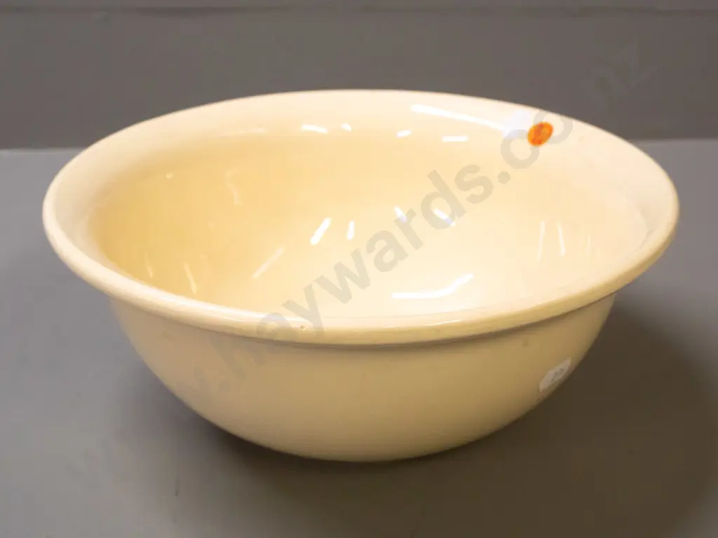 Crown Lynn ivory glaze mixing bowl with tiki mark, slight crazing H-110 D-260 Image 1++