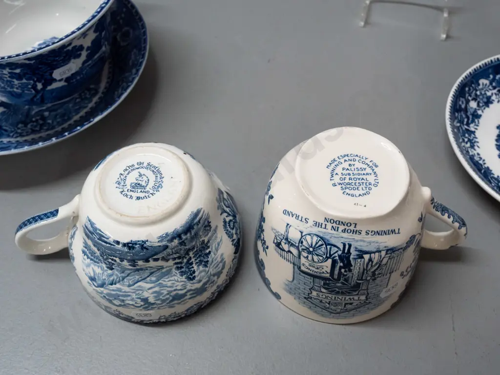 4 breakfast cups, 2 with saucers, one oversized - and a Wedgwood blue & white plate. Largest cup H-90 W-190. Image 1++