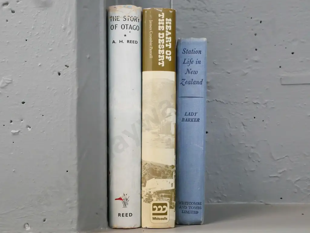 3x books: Station Life in New Zealand, Lady Barker (1950 Whitcombe & Tombs). Heart of the Desert (James Crombie Parcell Image 1++