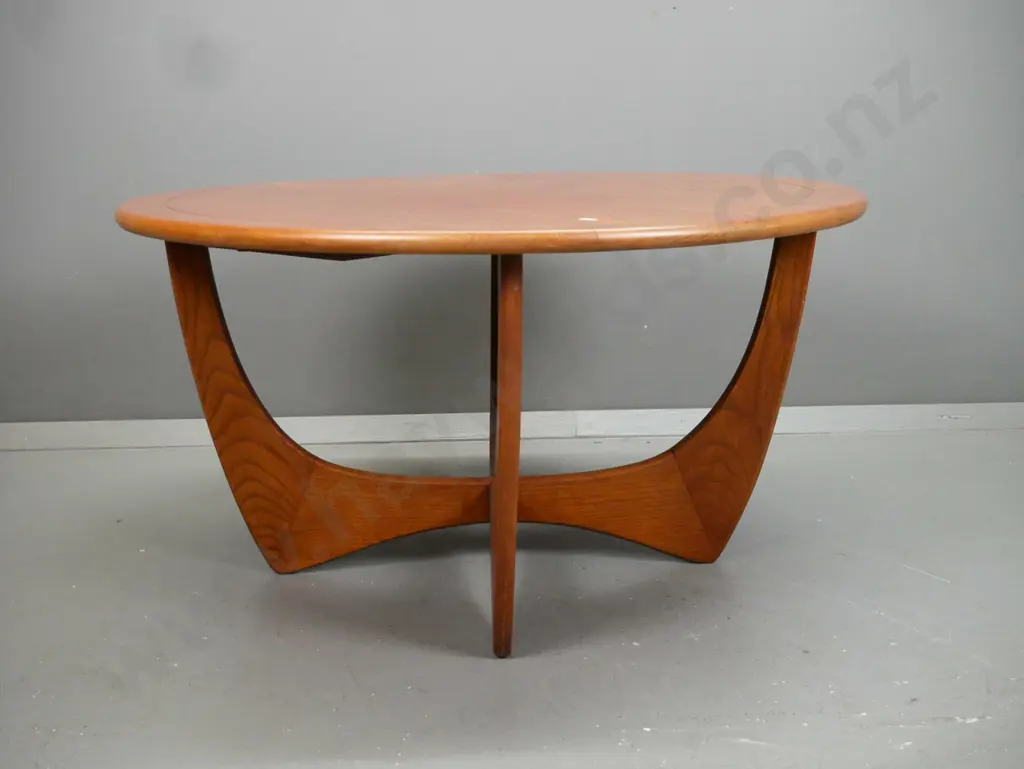 vintage oak and elm "astro" G-Plan-style coffee table with etched pinstripe H-460 D-840 Image 1++