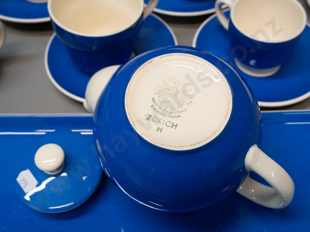 late 1940s / early 50s Villeroy and Boch tea & coffee ware w/ 2 tea/coffee pots, demi-tasse cup & saucer, 3 larger cups Image 1++