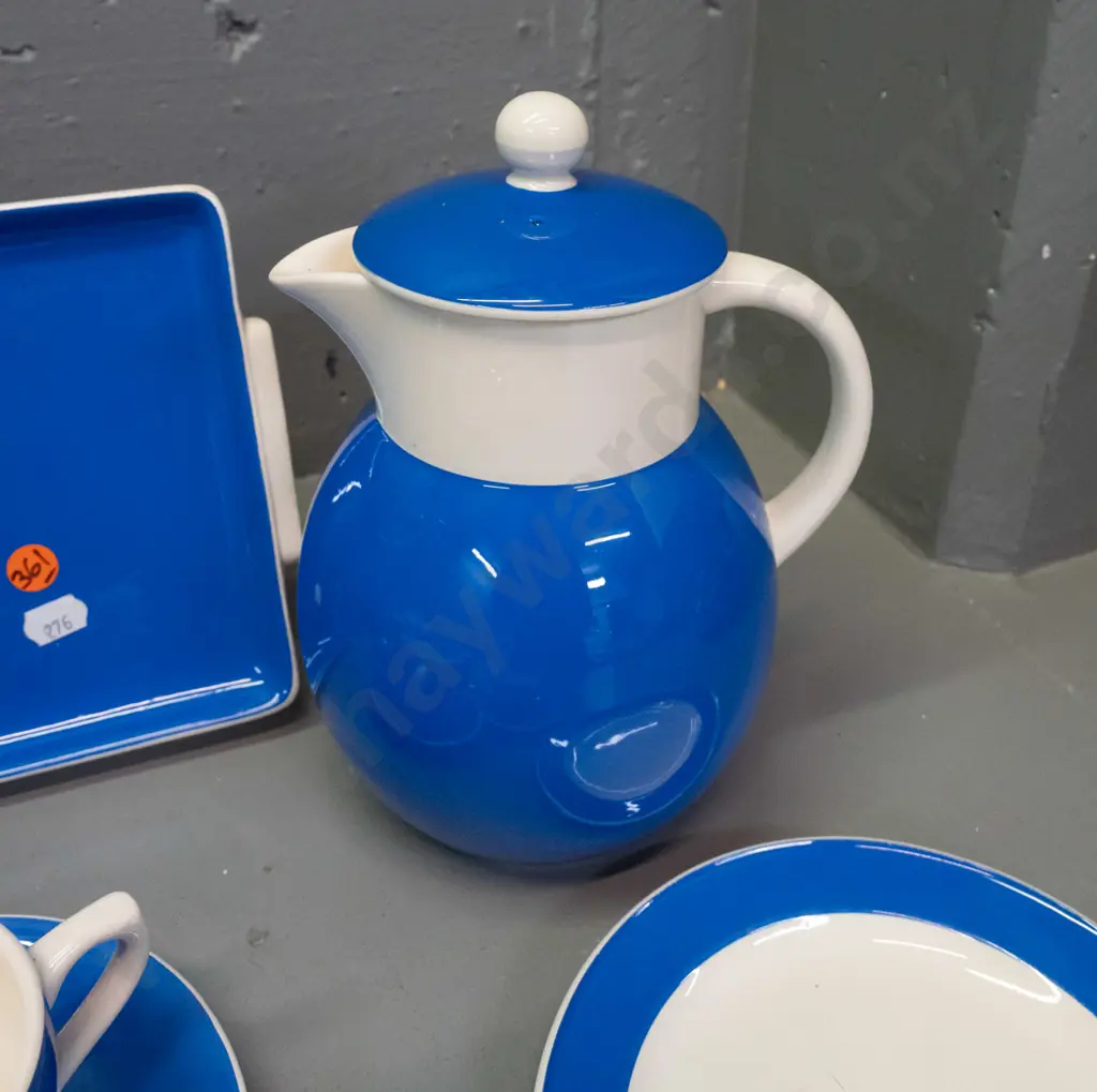 late 1940s / early 50s Villeroy and Boch tea & coffee ware w/ 2 tea/coffee pots, demi-tasse cup & saucer, 3 larger cups Image 1++