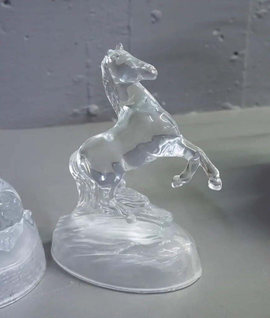 4 moulded glass animal ornaments - leaping dolphin, sitting dog, rearing horse, eagle - all clear with frosted base, no Image 1++