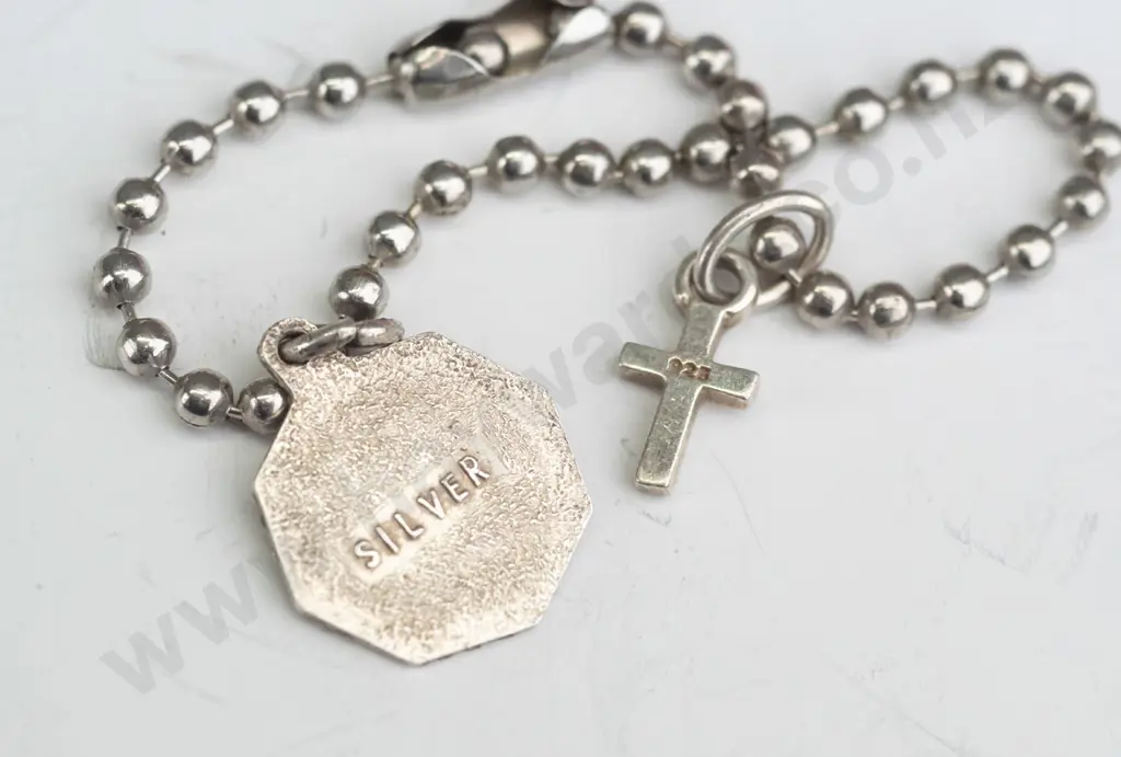 babys silver bracelet with medalion & cross stamped 925 Image 1++