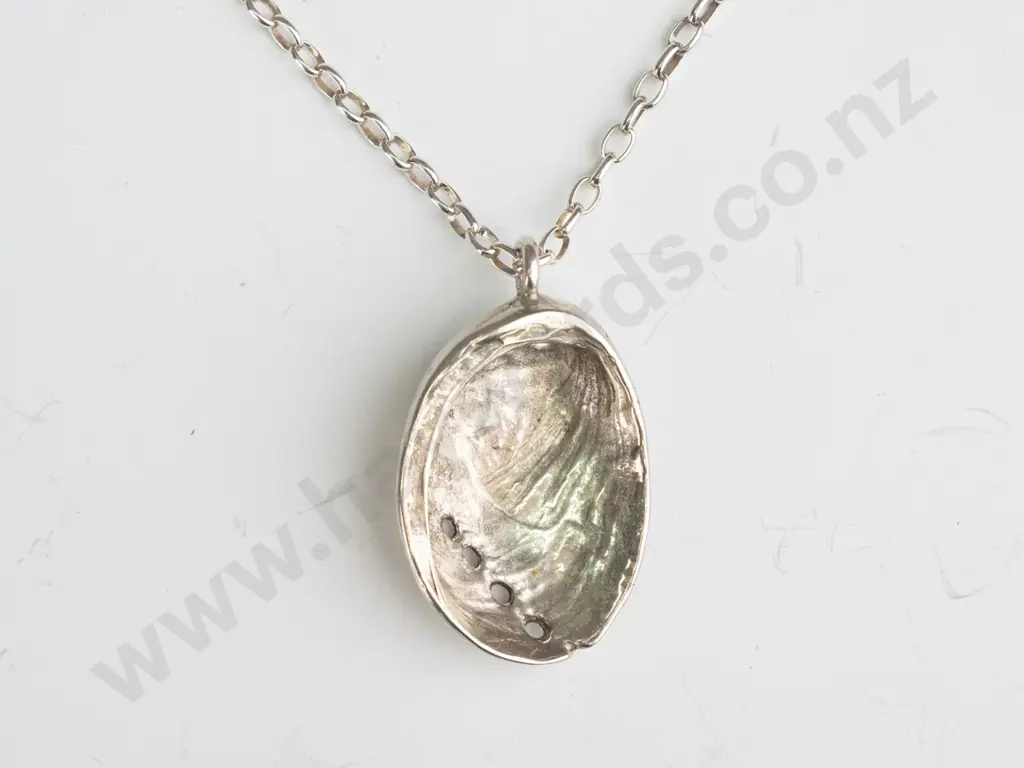 silver shell style necklace chain stamped 925 Image 1++