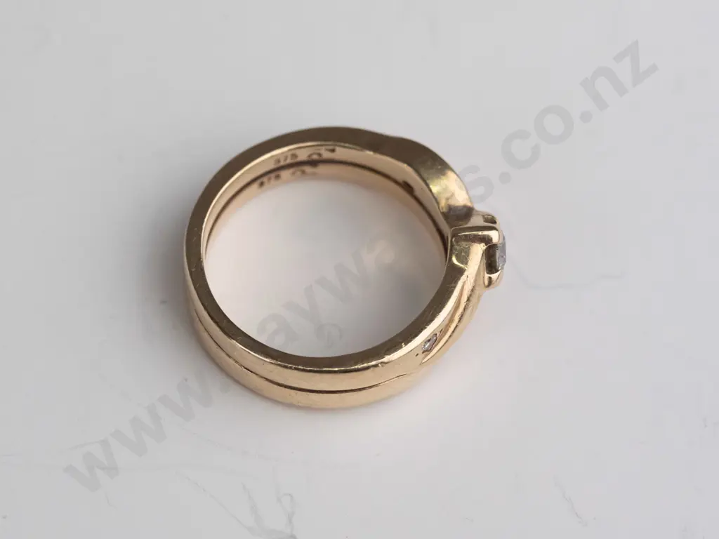 9ct  6.5gms centre diiamond & 4 small diamonds - 2 rings  solitaire & band soldered together Image 1++