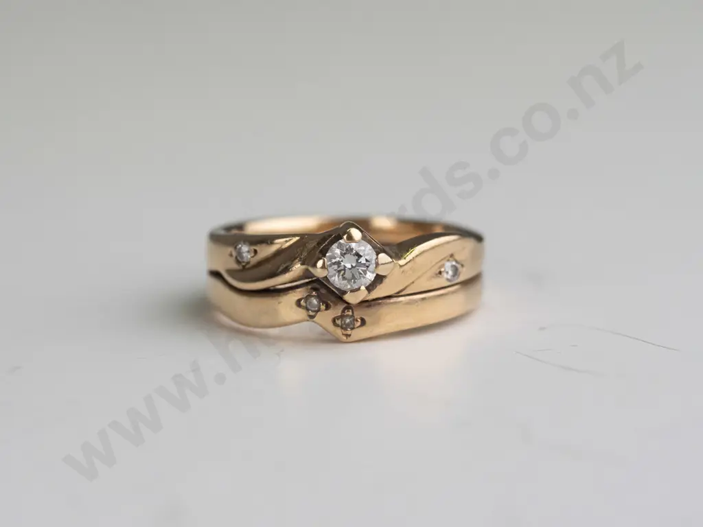 9ct  6.5gms centre diiamond & 4 small diamonds - 2 rings  solitaire & band soldered together Image 1++