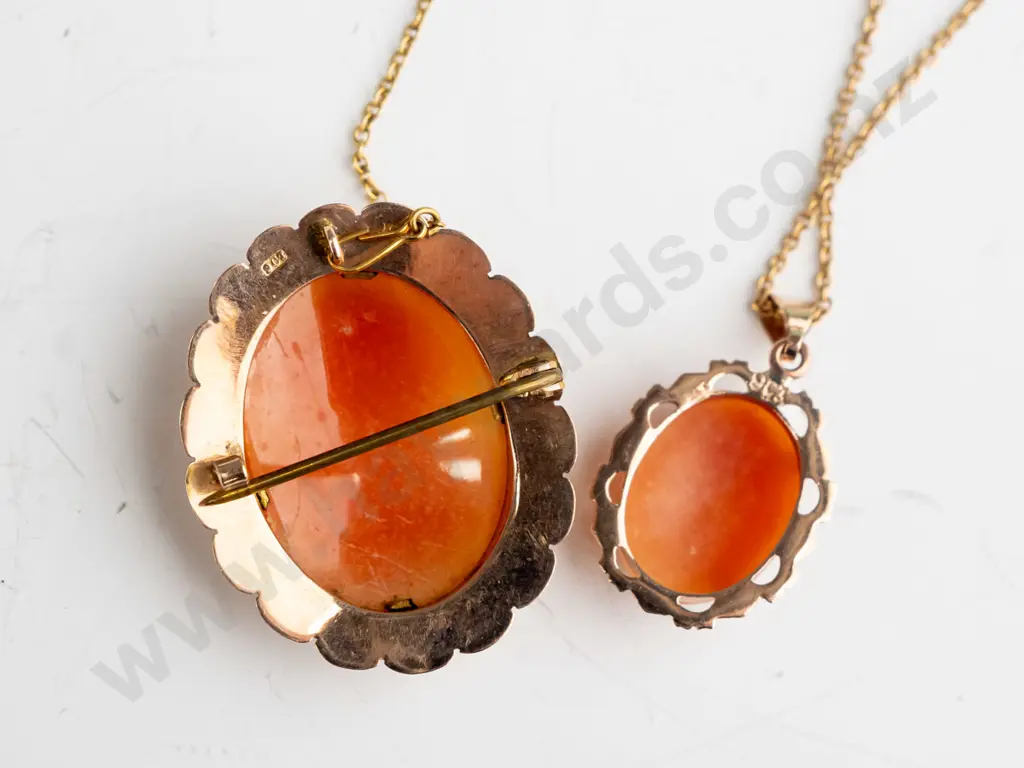 9ct cameo necklace & brooch both stamped 9ct (total 10.10gm) Image 1++