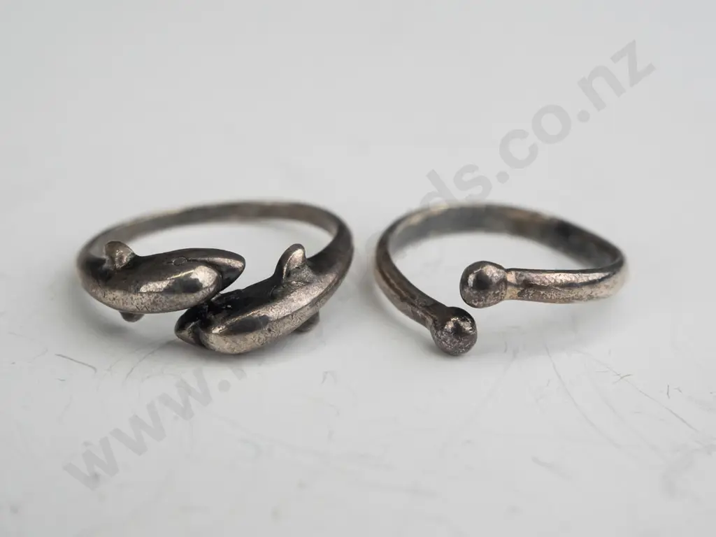2 silver rings both stamped Image 1++