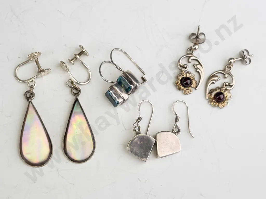 4 pairs  of asstd earring all stamped 925 Image 1++