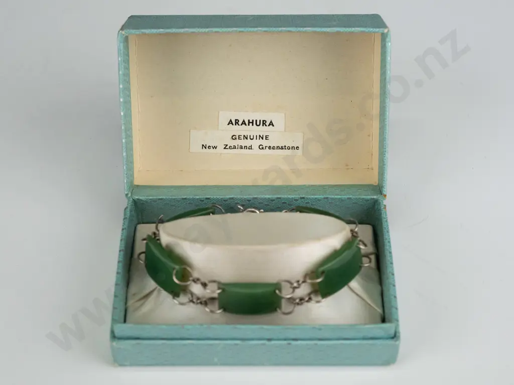 greenstone bracelet stamped sterling on clasp Image 1++