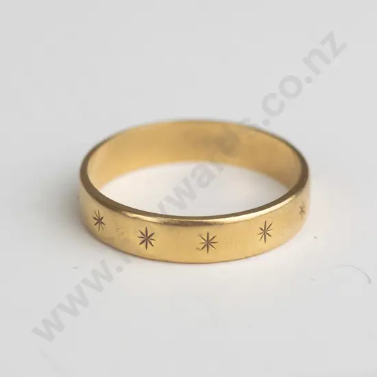 18ct forever star engraved ring