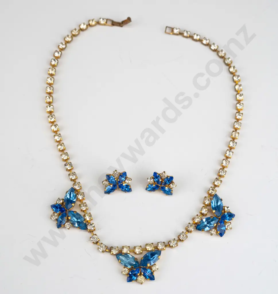 costume necklace & earring set Image 1++