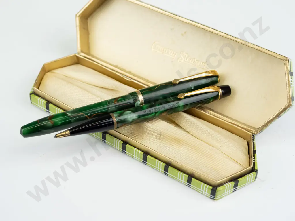 Conway Stewart fountain pen & pencil set boxed Image 1++