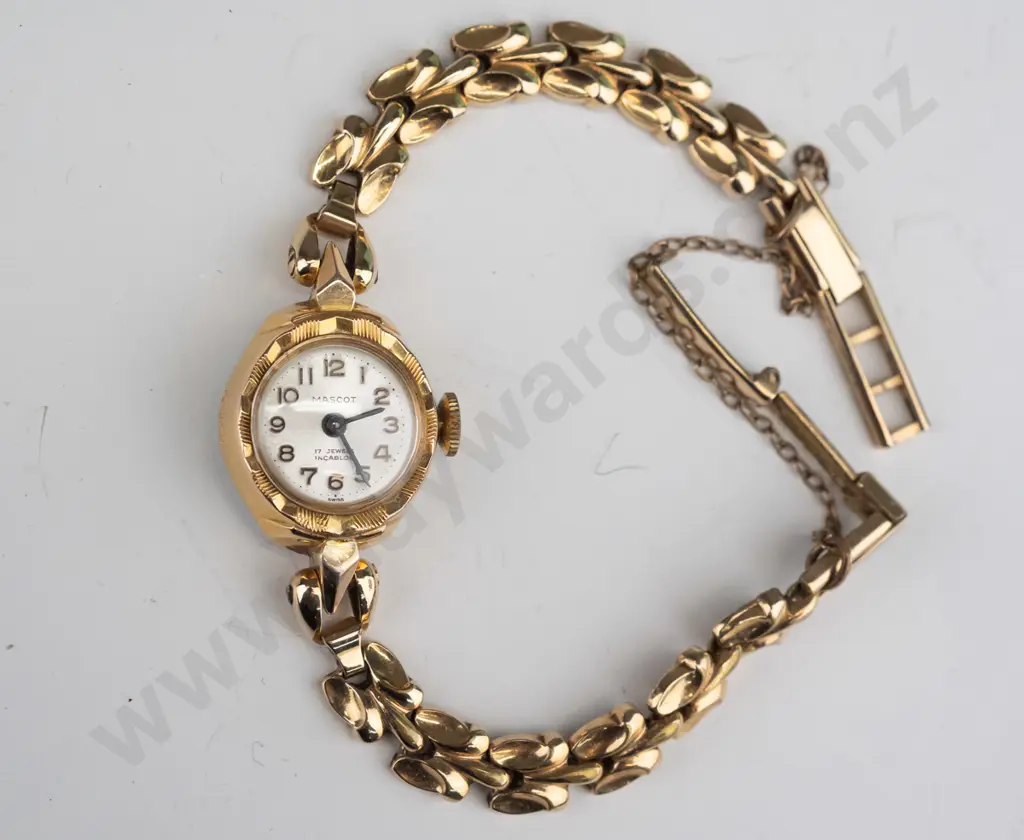 ladies watch with safety chain Image 1++