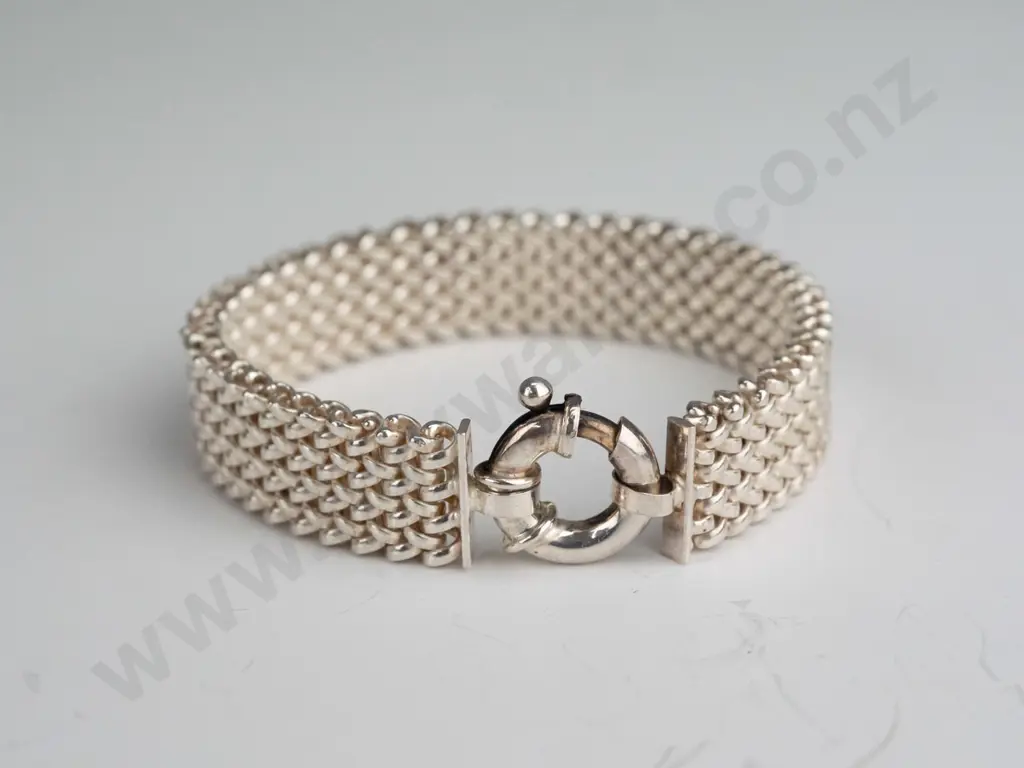 silver bracelet stamped 925   41gms Image 1++