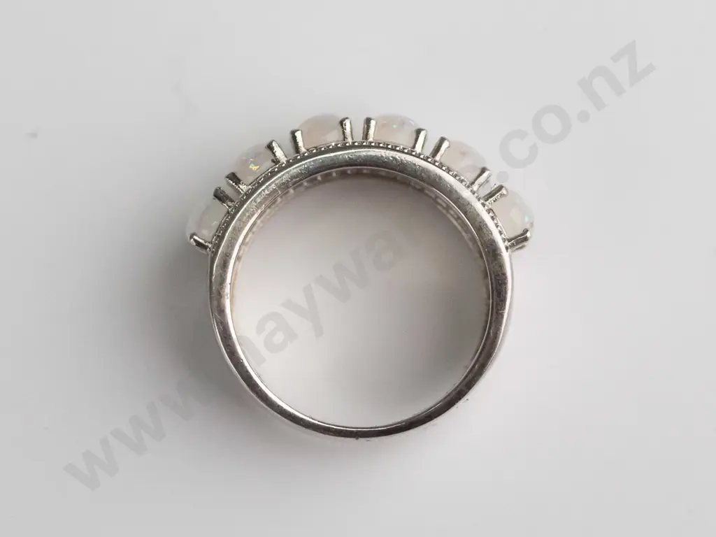 silver opal ring stamped 925 Image 1++