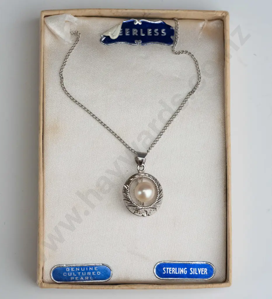 silver pearl necklace stamped silver Image 1++