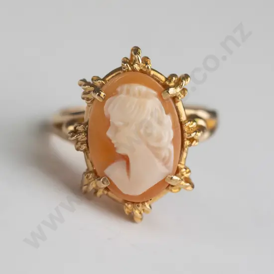 9ct cameo ring  5gms