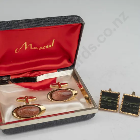 2 pairs of cufflinks - no marks