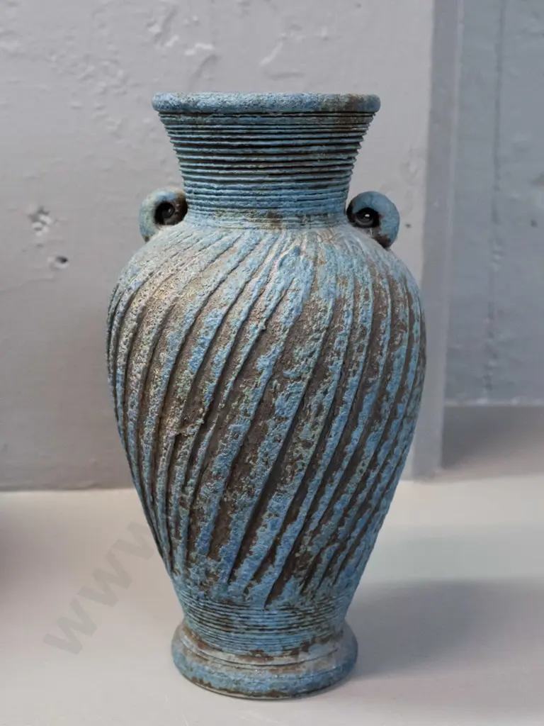Peter Shearer NZ studio pottery vase with rough textured sgraffito twist rib pattern, 2 lug handles, blue & grey H-230 Image 1++