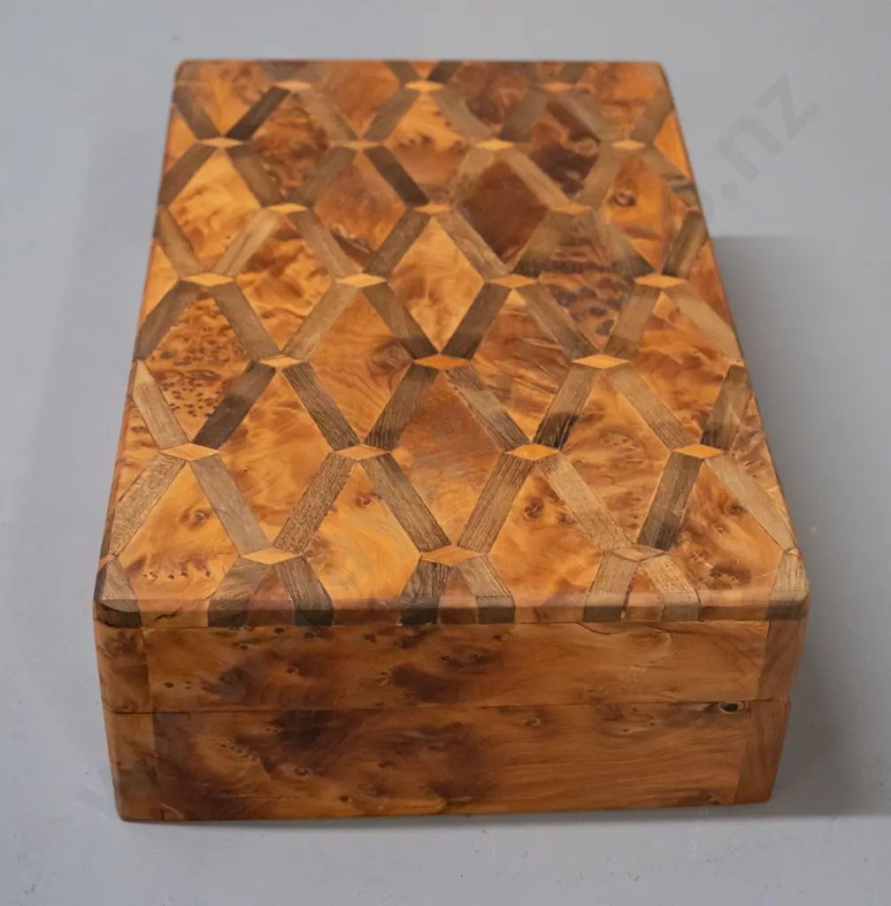 2 wooden boxes - burr totara circular with lift off lid and a rectangular burr wood box with diamond lattice pattern Image 1++