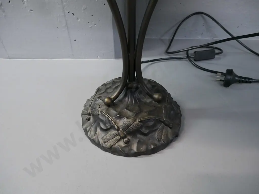 Tiffany style table lamp w/ cast metal dragonfly motif base, dragonfly & flower motif shade H-620 D-420 Image 1++