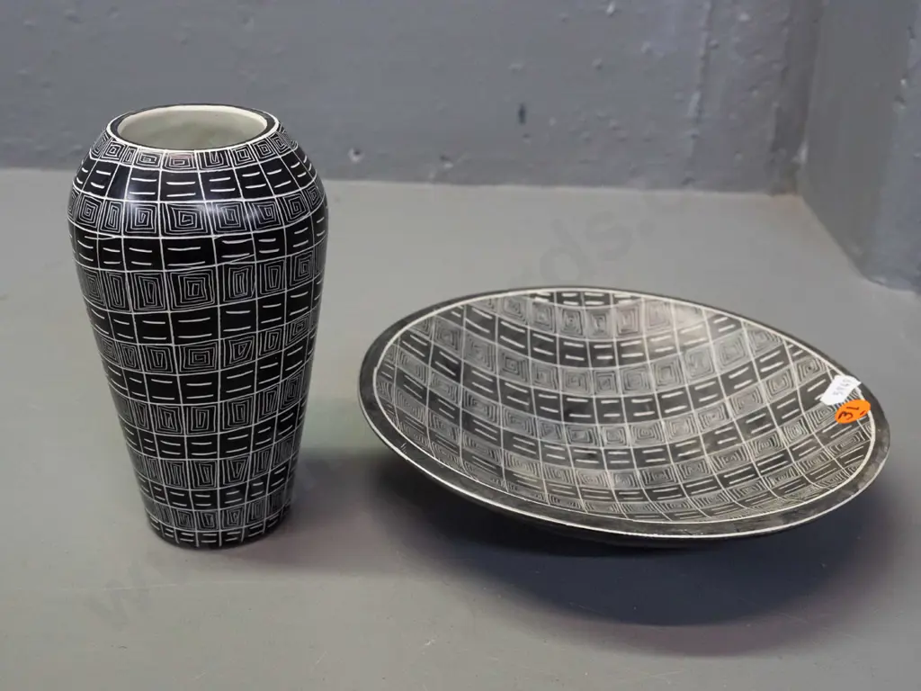 soapstone bowl and vase with retro sgraffito style etched decoration - black over white stone. Vase H-155 has a scratch. Image 1++