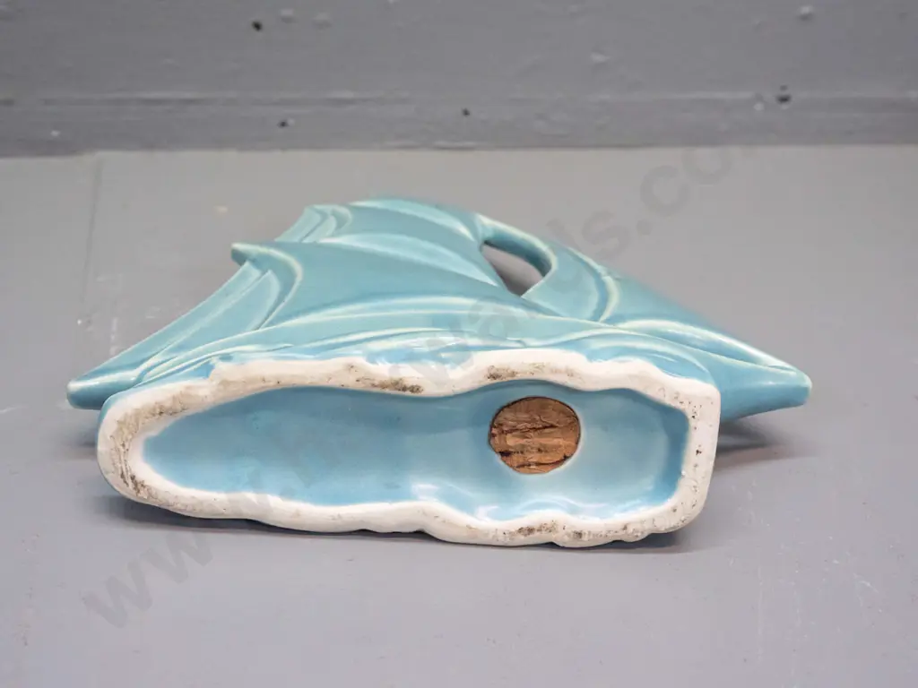 deco Sylvac-style blue ceramic yacht with cork stopper in base, no maker's marks - has small glaze flaw / discolouration Image 1++