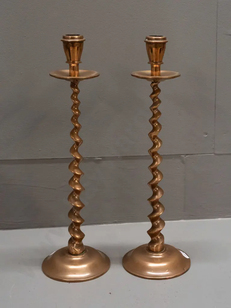 pair of vintage copper candlesticks with tapered twist stems on circular base H-310 Image 1++