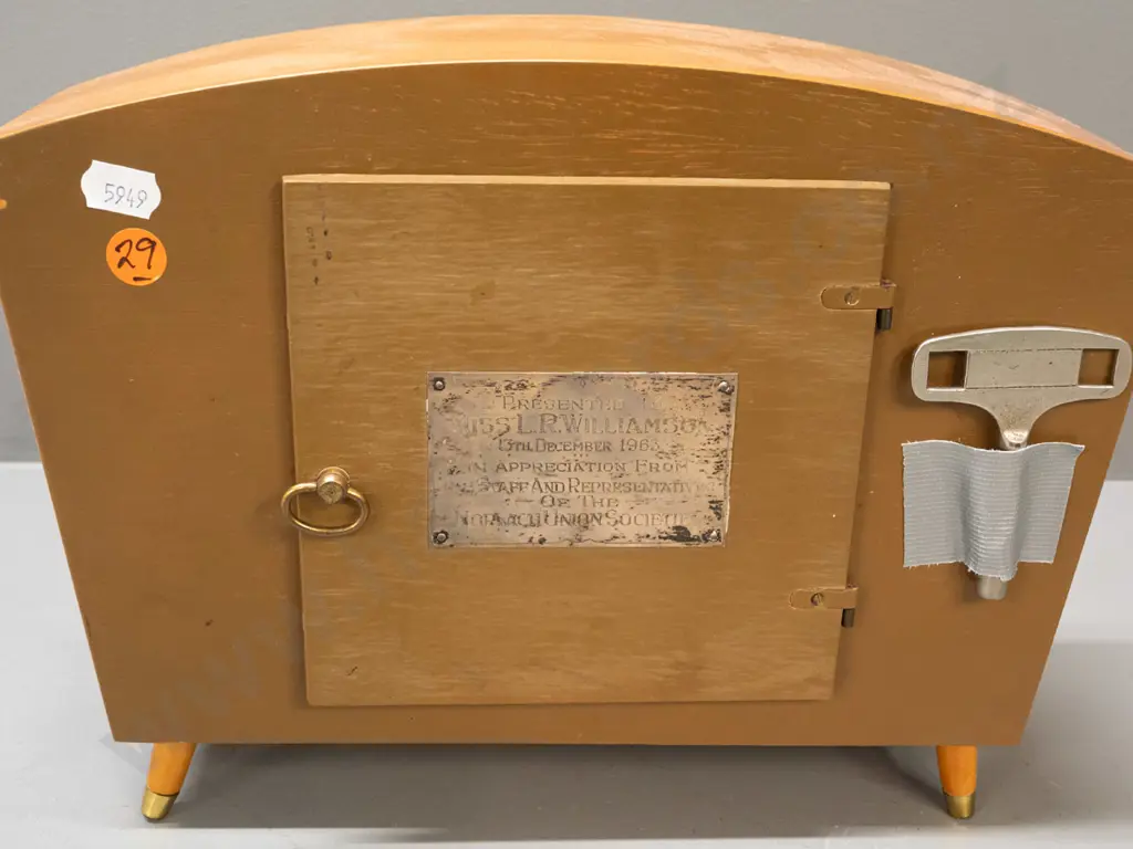 mid-century German Kieninger Schwebegang mantel clock on tapered feet with brass caps, boxwood stringing on edges, 1963 Image 1++