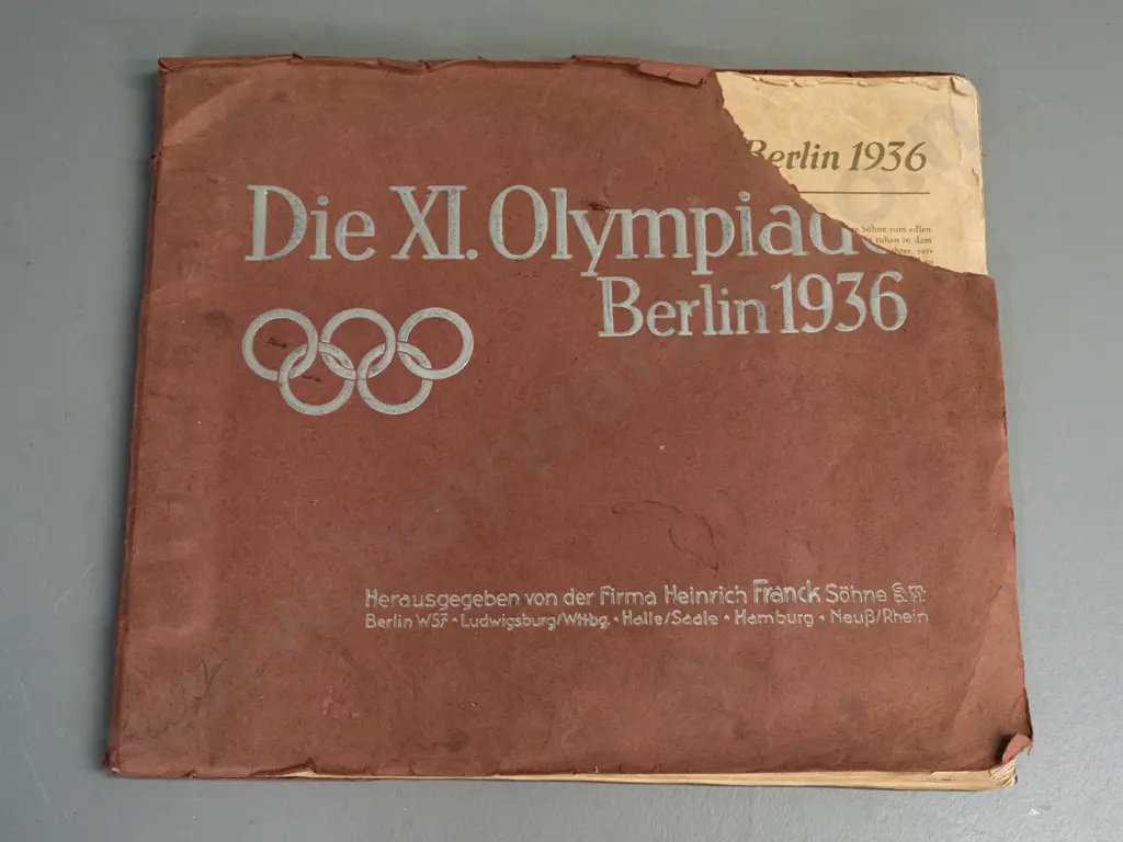 German collector card album from the 1936 Berlin Olympics - incomplete but numerous cards pasted in, some damage and Image 1++