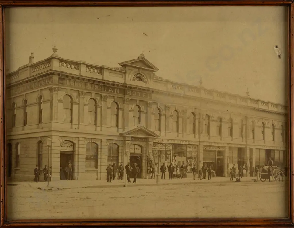 framed vintage photograph - Hibernian Hotel (Invercargill?) Some scratches / dents to surface of print H-215 W-285 Image 1++