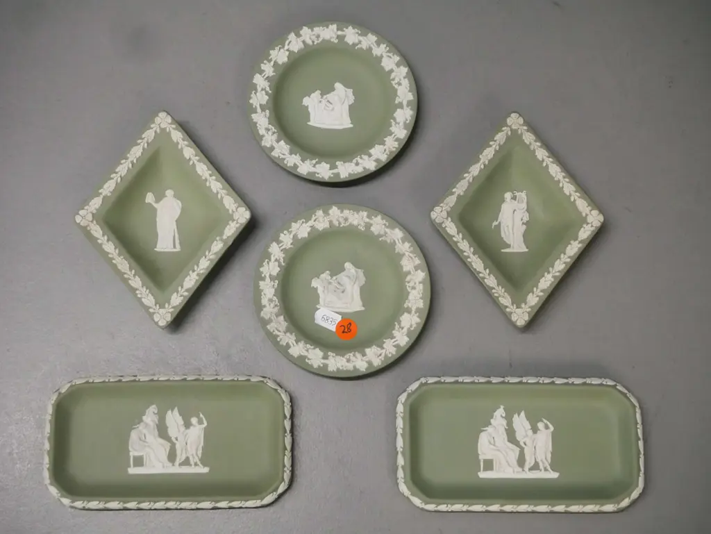 6x green Wedgwood Jasperware small dishes, some light soiling. Largest L-155 Image 1++