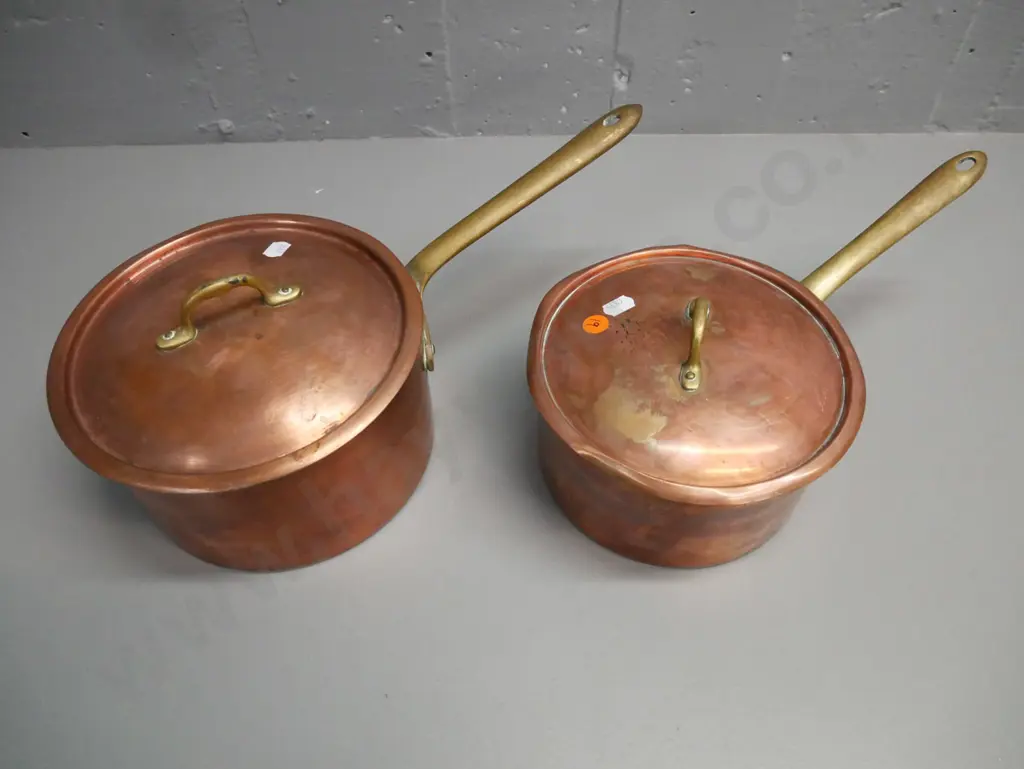 2x Italian copper pots, white-metal interior. Well-used: dings, scratches etc. Largest L-370 Image 1++