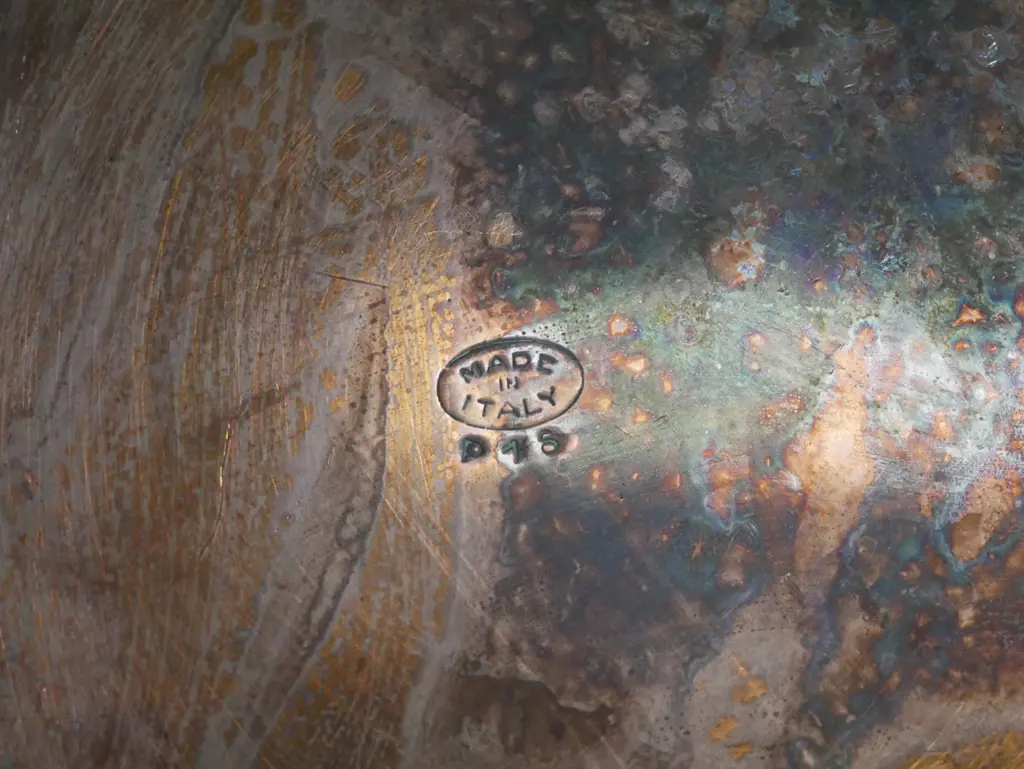 2x Italian copper pots, white-metal interior. Well-used: dings, scratches etc. Largest L-370 Image 1++