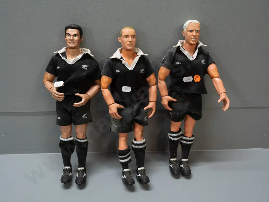 3 All Blacks rugby player dolls - marked 1992 Hasbro - approx. H-300 - uniforms stained and faded Image 1++