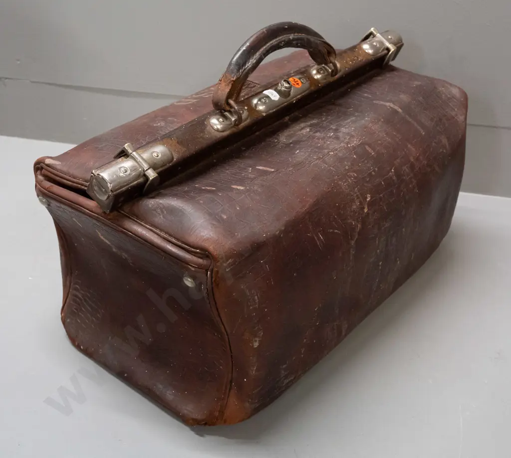 vintage large Gladstone / doctor's bag in restorer's condition with gilt L.S.D. monogram - age wear, some Image 1++