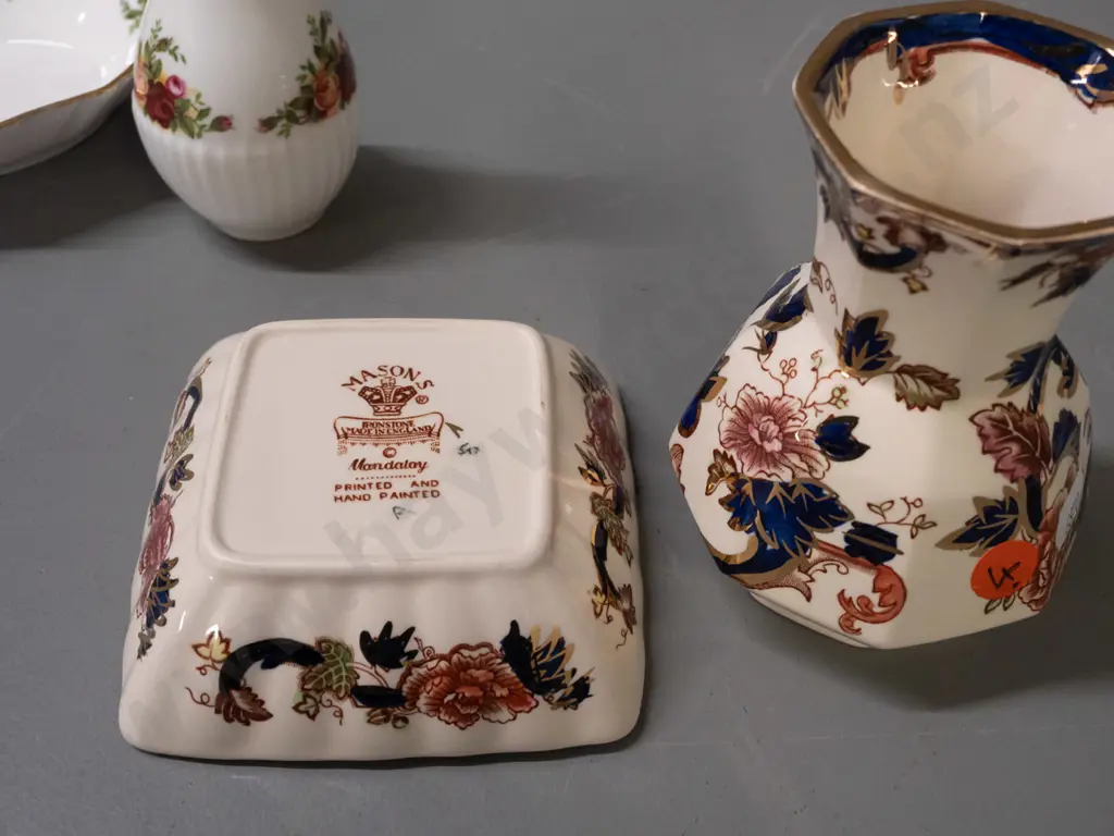 4 pieces of china - Masons Mandalay pattern ironstone vase H-115 and dish, and Royal Albert Old Country Image 1++