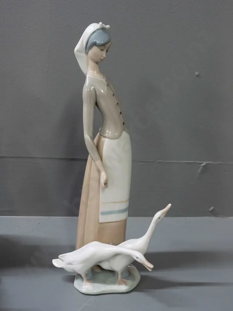 2 Lladro figurines - girls with white ducks - taller one may have had hand-held item of some sort H-280 Image 1++